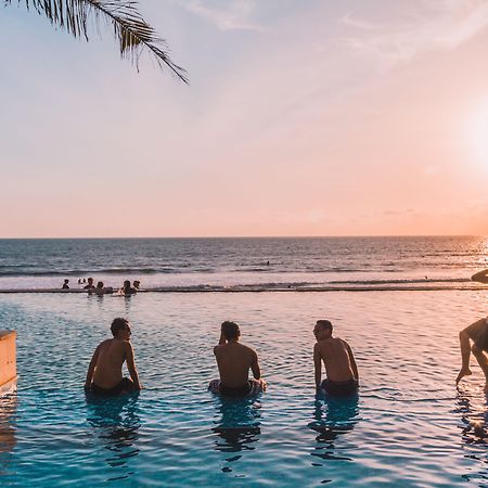 Lv8 Resort Hotel Canggu Екстериор снимка