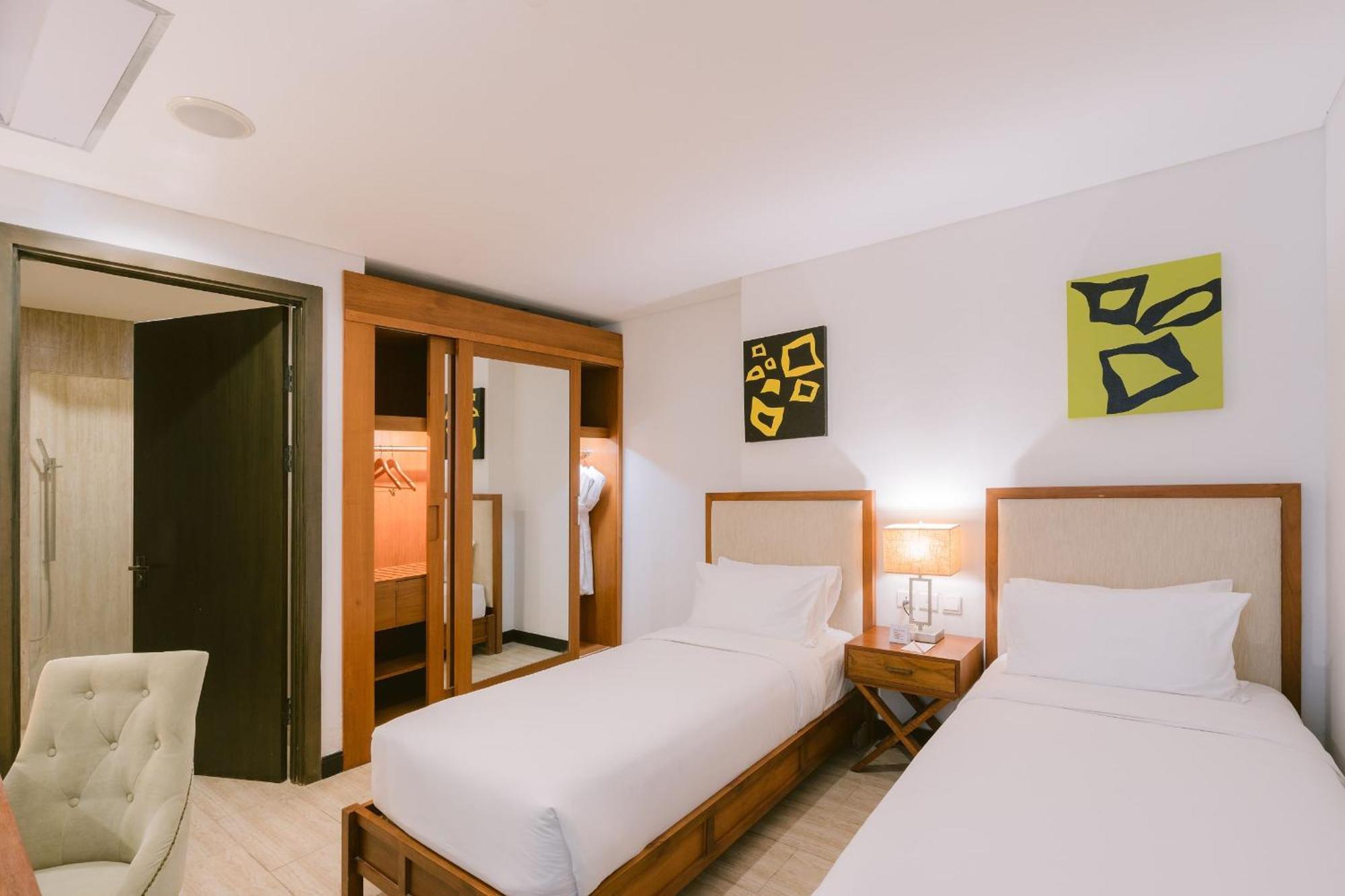 Lv8 Resort Hotel Canggu Екстериор снимка